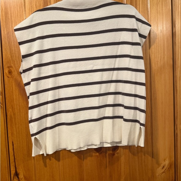 SHEIN Cream and Brown Striped Short Sleeve Top - Picture 3 of 3